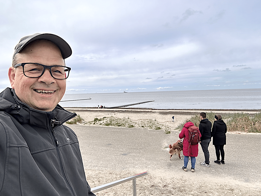 Ostertage mit der gesamten Familie in Friesland verbracht. Hier ein Selfie am Harlinger Strand.